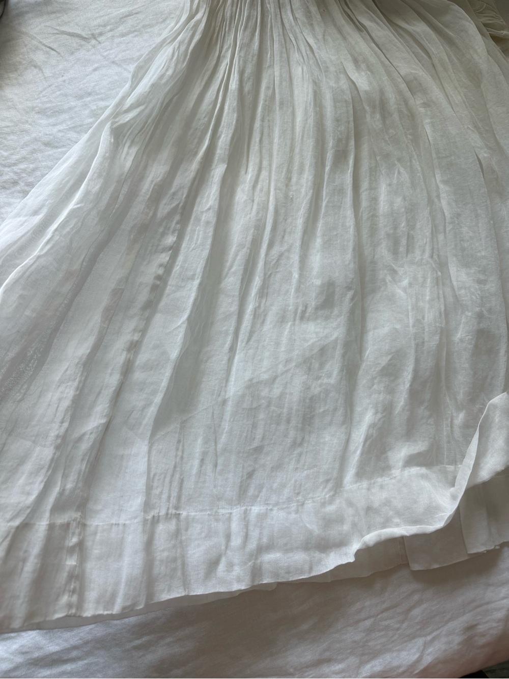 XS true vintage Sheer Ivory Button-Front Pleated Dress - Picture 4 of 4